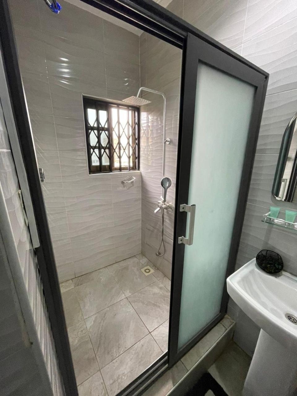 Cloud9 Luxury Apartments Accra Bagian luar foto